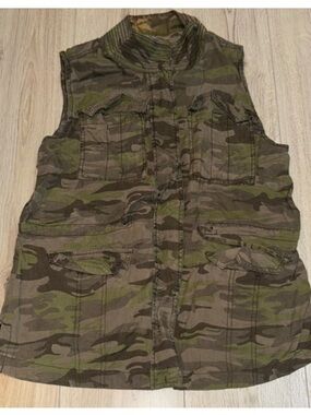 Me Jane green Camo Zip Vest camouflage